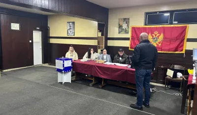 Vladine partije imaju većinu, ako se ne posvađaju