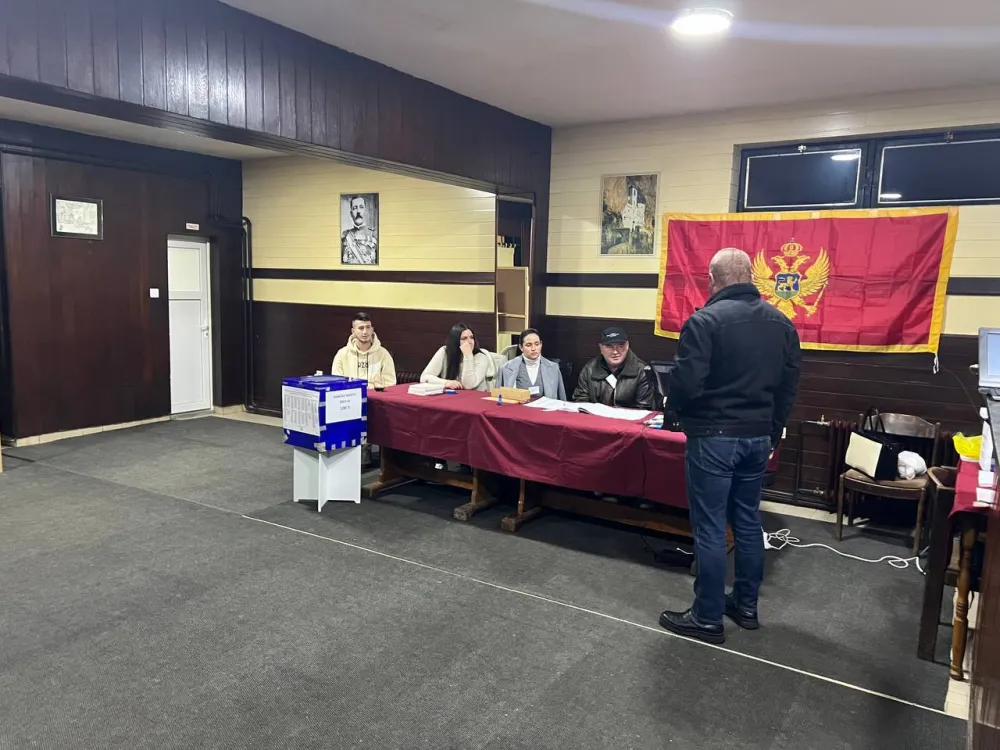 Vladine partije imaju većinu, ako se ne posvađaju