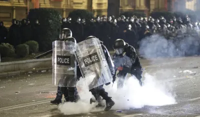 U protestima u Gruziji povrijeđeno 150 policajaca, privedeno 400 demonstranata