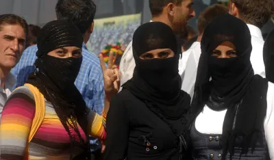 Sirijski pobunjenici objavili da neće određivati &scaron;ta će žene oblačiti