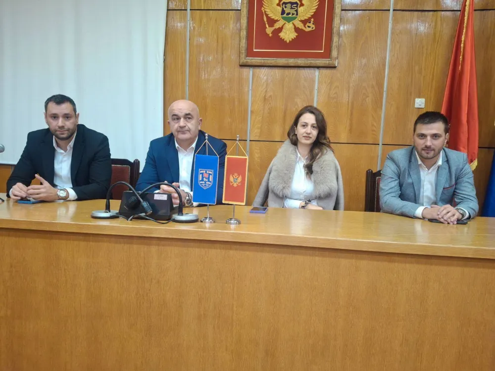 SNP Nik&scaron;ić krenuo u izbornu kampanju