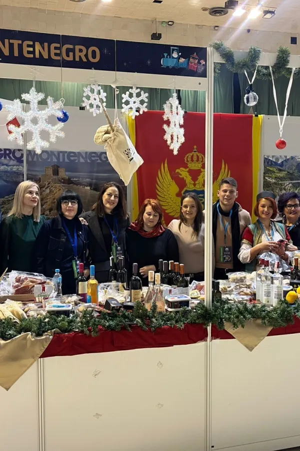 (FOTO) Crnogorski proizvodi privukli pažnju na humanitarnim bazarima u Beogradu, Zagrebu i Sarajevu