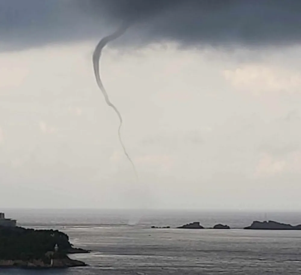 (FOTO) Nevrijeme u Hrvatskoj, grad paralisao Dubrovnik