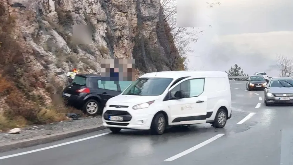 Sudar vi&scaron;e vozila na putu Cetinje-Podgorica
