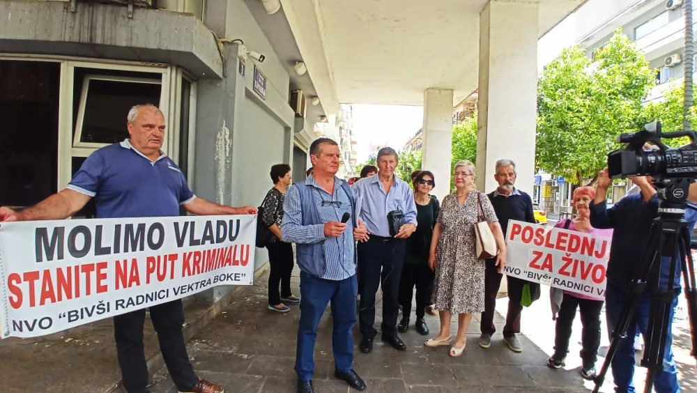 Predstavnici dijela radnika &bdquo;Vektre Boka&ldquo; razgovarali sa članovima Vlade: Prijave protiv sudije i direktora