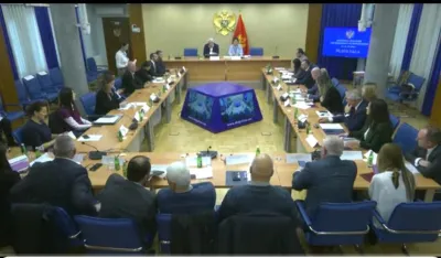Nacionalni savjeti zbog budžeta na "vje&scaron;tačkom disanju"