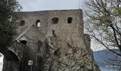 Herceg Novi: Poslije četiri decenije počelo uređenje fasade tvrđave Forte Mare