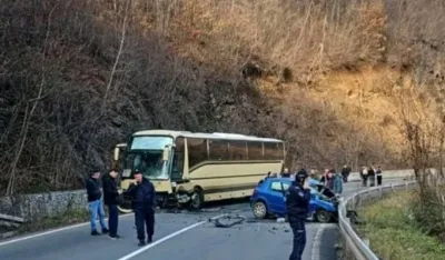 Srbija: Sudarili se autobus pun djece i automobil