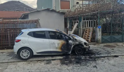 Cetinje: Gorjelo vozilo