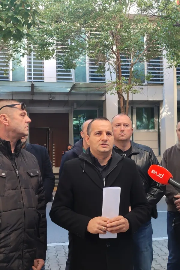 (VIDEO) Rmandić podsjetio Spajića na obećanje: Povećajte zarade službenicima policije i vratite dostojanstvo uniformi