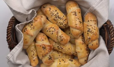 Kiflice sa &scaron;unkom i sirom