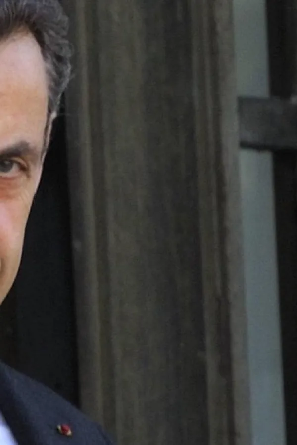 Sarkozi osuđen na godinu dana sa nanogvicom