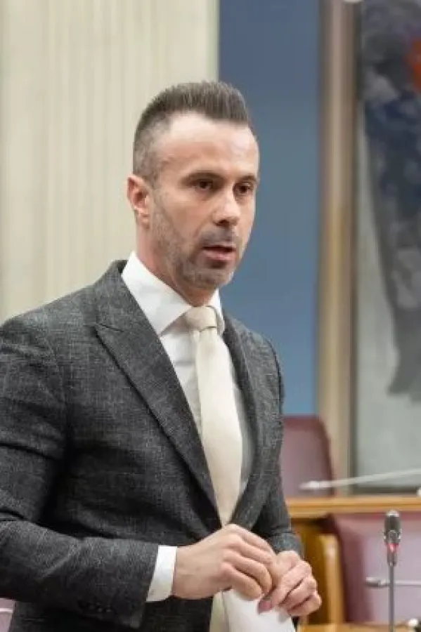 Bogdanović: Opozicija nema &scaron;ta da ponudi osim buke, pi&scaron;taljki, galame i lupanja u sulundare
