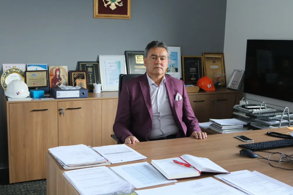 Slupao kola, podnio ostavku, ali i dalje prima preko 4.000 eura