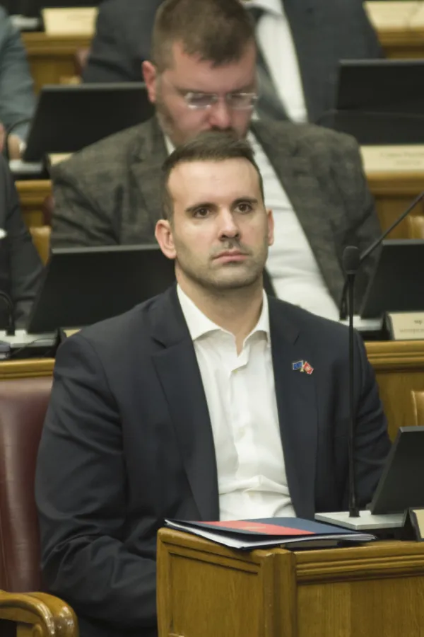 Spajić: Neću doći na premijerski sat, objavio sam odgovore i ispunio&nbsp;svoju dužnost