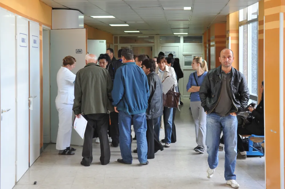 Zakazivanje pregleda i dalje problem