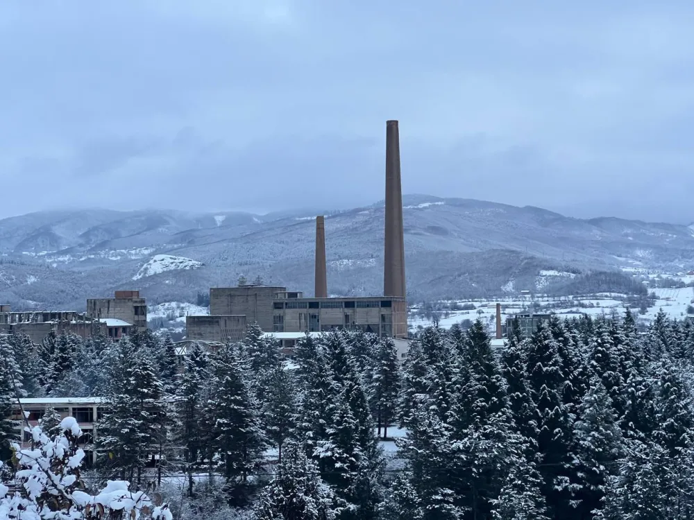 Tri ipo decenije od zatvaranja Fabrike celuloze: Od nekada&scaron;njeg giganta ostale samo prazne hale i dimnjaci