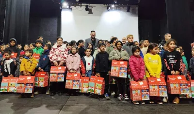 Dodijeljeni paketići djeci RE populacije