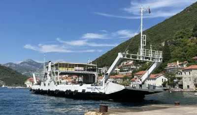 Zaposleni na trajektu traže odobrenje da nose pendreke na poslu