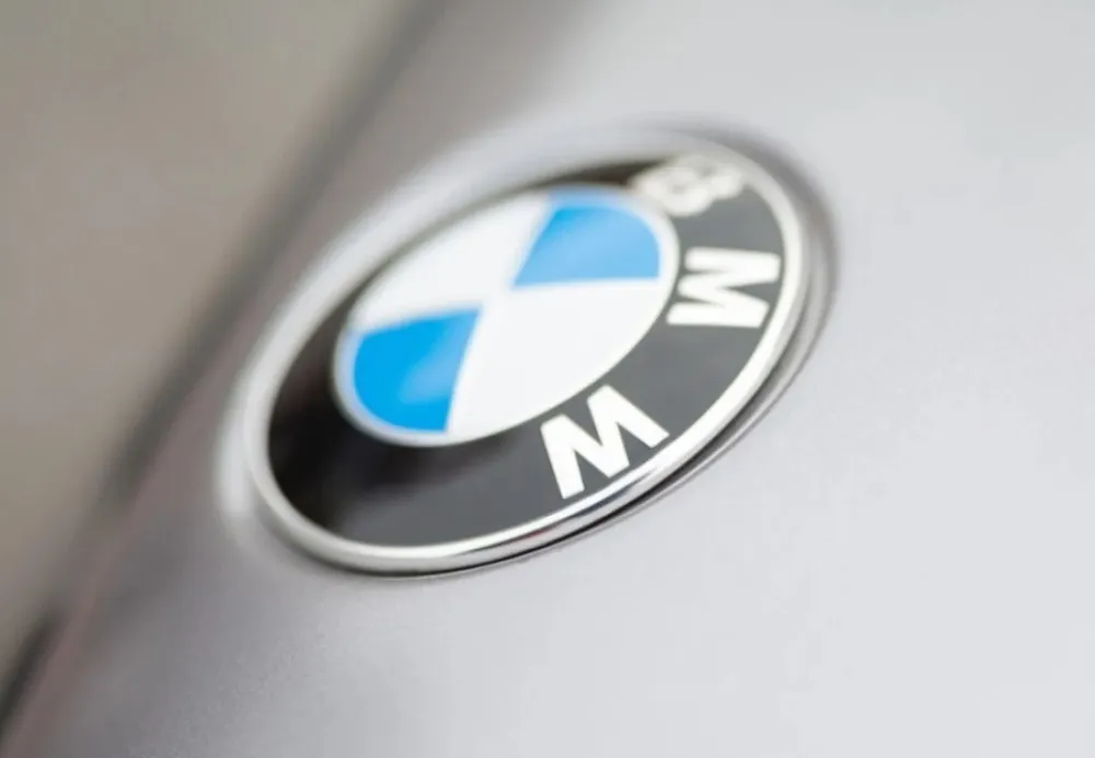 BMW prodavao luksuzna vozila ruskim kupcima uprkos sankcijama