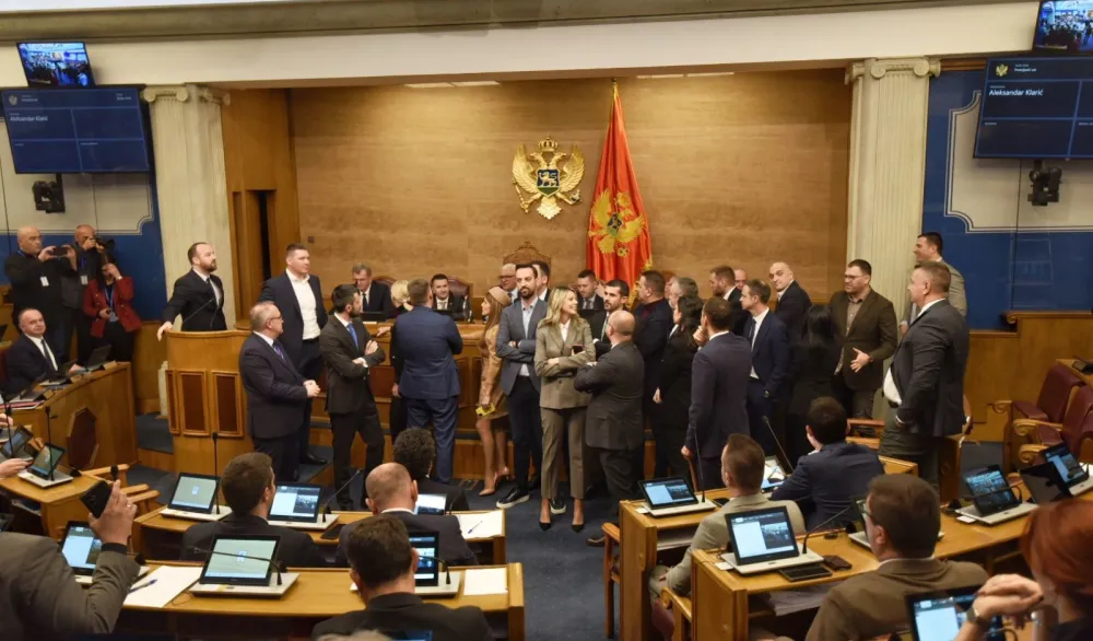 Razgovori predsjednika i premijera oživjeli staru ideju: Centristički blok za smirivanje krize