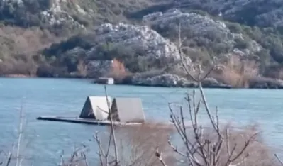 (VIDEO) Dragićević: Ilegalno izgrađene plutajuće vikendice se odvezale i plove Skadarskim jezerom