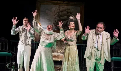 Сцена из представе "Ћелава пјевачица"