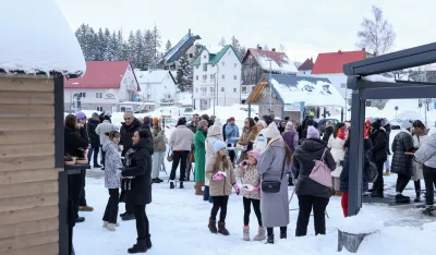 (FOTO) Počela zimska turistička sezona na Žabljaku, otvoren bazar, uskoro i klizali&scaron;te