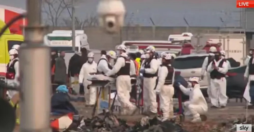 (VIDEO) U avionskoj nesreći u Južnoj Koreji poginulo 179 putnika, dvije osobe preživjele