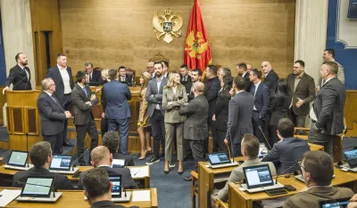 Nanizani uspjesi, dobici, razdori i gubici