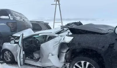 (VIDEO) Lančani sudar u Kazahstanu, slupano 95 automobila