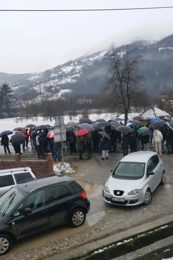Predsjednik bjeloljske Mjesne zajednice Lozna Safet Spahić Centru bezbjednosti Bijelo Polje najavio je novi protestu građana koji će održati u nedjelju, 5. januara.