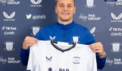 Osmajić sa dresom Prestona