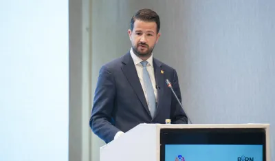 Milatović čestitao Božić: Potrebna nam je snaga zajedni&scaron;tva i međusobnog po&scaron;tovanja