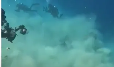 (VIDEO) Ovako izgleda kad se usred zemljotresa jačine 6,9 stepeni Rihtera nađete pod vodom