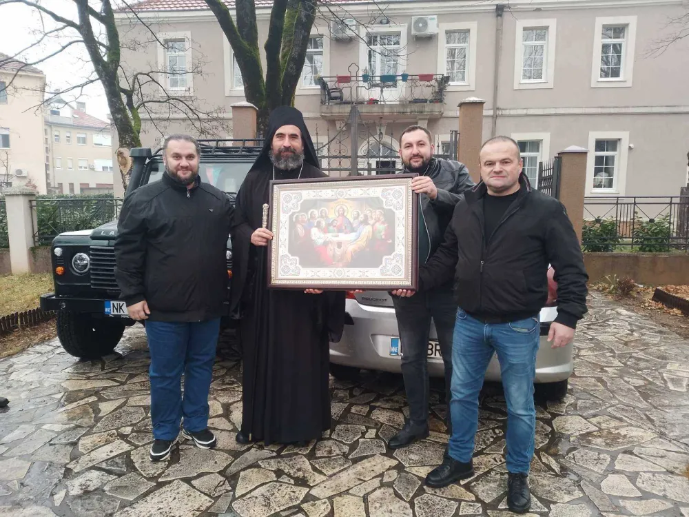 Nik&scaron;ić: Vladici Metodiju darivali pozlaćenu ikonu Tajna večera