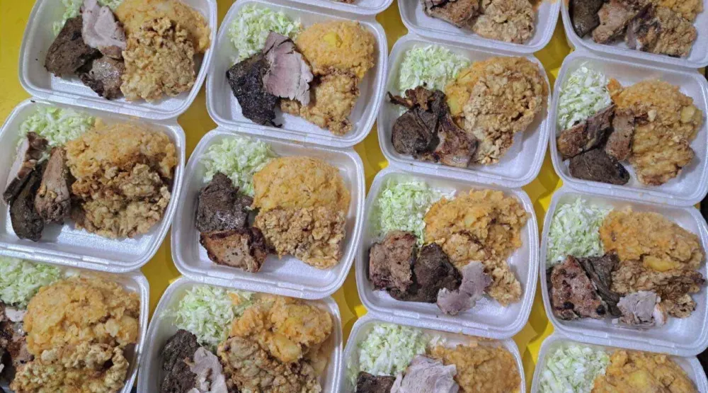 Božićni ručak za četrdeset porodica