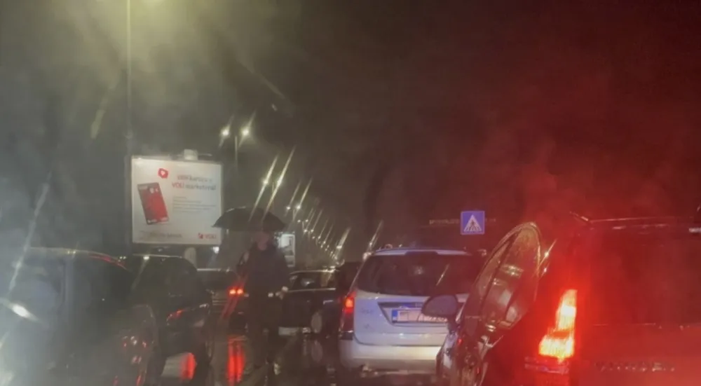 Saobraćajna nezgoda u podgoričkom naselju Stari aerodrom, nema povrijeđenih