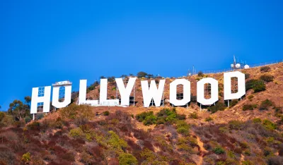 (VIDEO) Požar prijeti simbolima Holivuda, gori u blizini čuvenog znaka