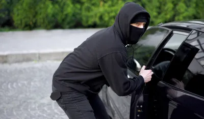 Uhap&scaron;ena dva lica zbog krađe vozila