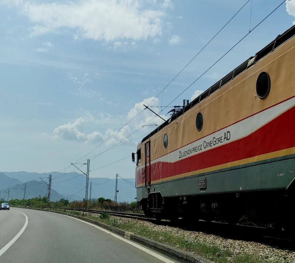 Lokomotiva vlasni&scaron;tvo ŽPCG stigla iz investicione opravke