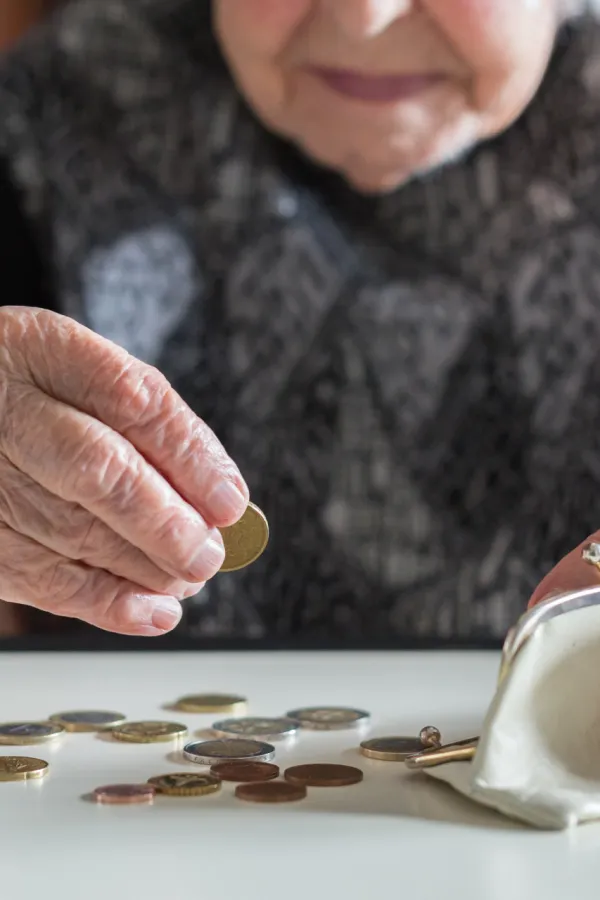 Deficit za 11 mjeseci skoro 190 miliona eura