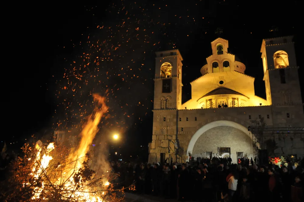 Večeras se dočekuje Pravoslavna nova godina, koji se običaji po&scaron;tuju i ko sve slavi