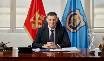 Komnenović: Policija i MUP da u &scaron;to kraćem roku rasvijetle&nbsp;čin paljenje vozila Backovića