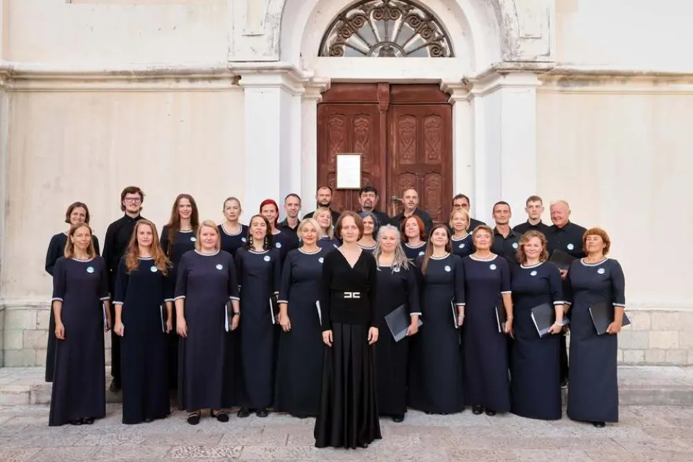 Barski hor "Zima" nastupa u Podgorici