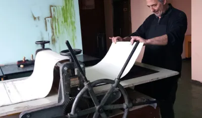 Mirko Toljić: Poku&scaron;avam razru&scaron;iti granicu između skulpture i grafike