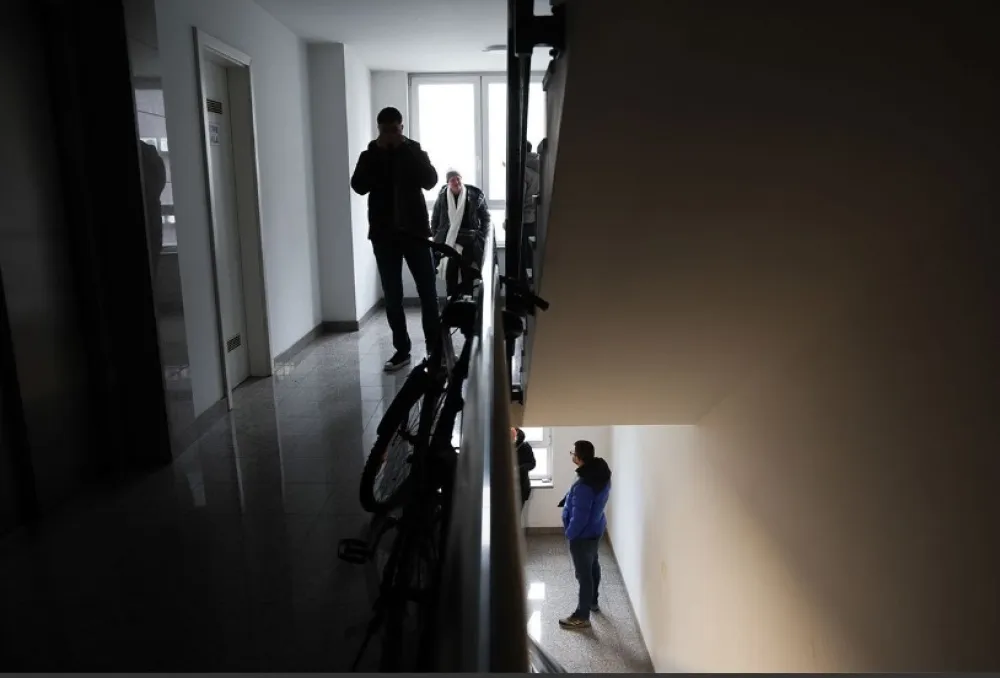 Franić zabarikadirana u stanu