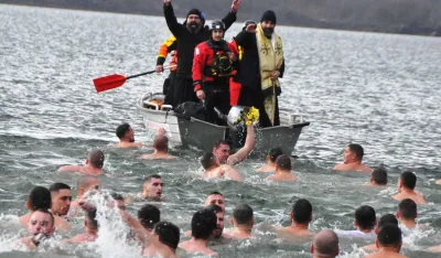 Plivanje za Časni krst 2024.