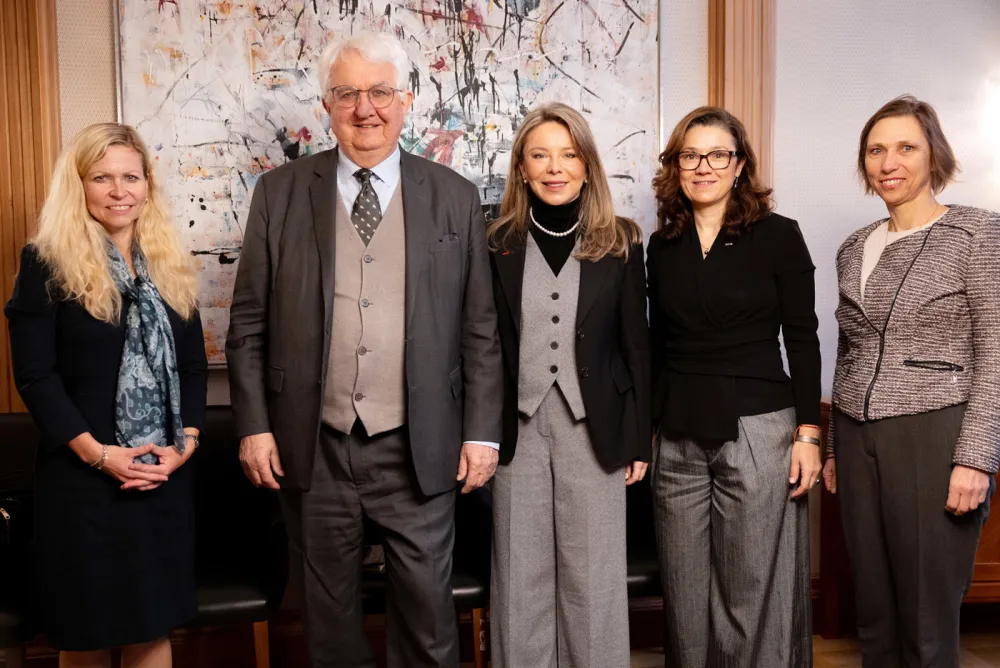 Radović sa guvernerom Narodne banke Austrije: Priključenje crnogorskih banaka SEPA &scaron;emama prioritet