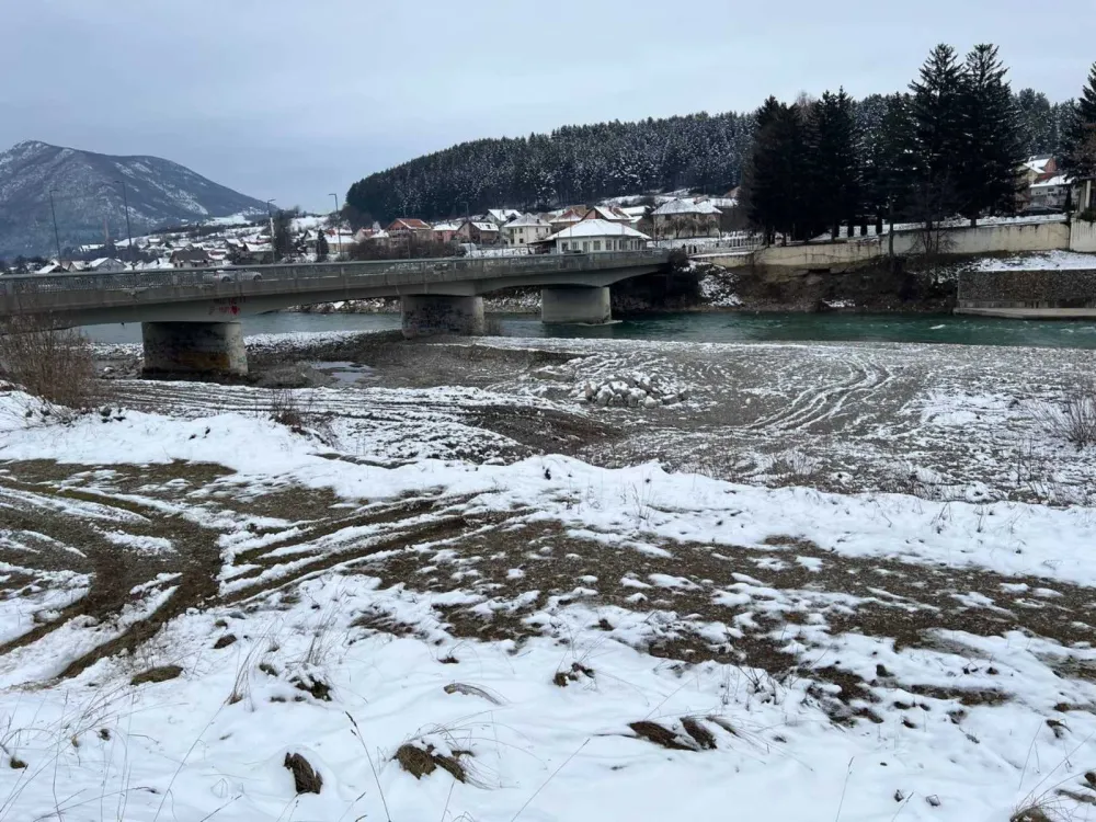 Traže uređenje gradske plaže kod Limskog mosta